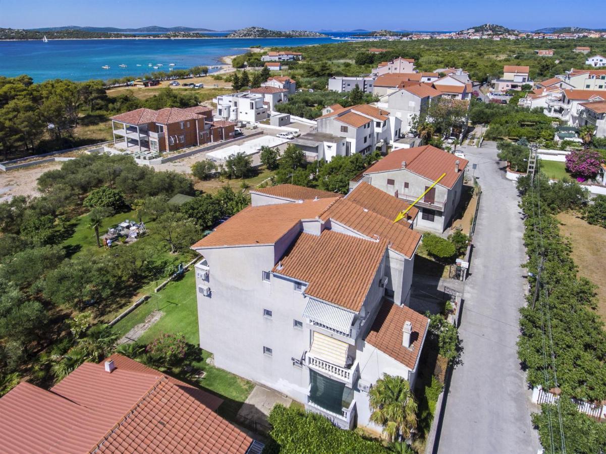 Apartments And Rooms On The Beach Vodice Esterno foto