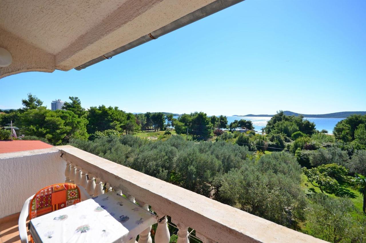 Apartments And Rooms On The Beach Vodice Esterno foto