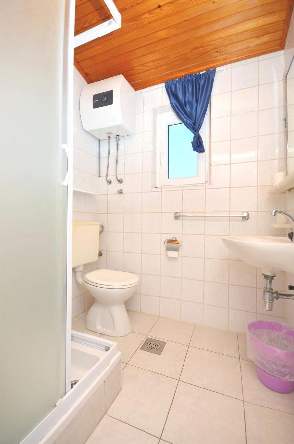Apartments And Rooms On The Beach Vodice Esterno foto